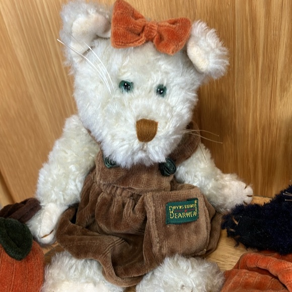 BOYD’S BEARS CATS SABRINA P. CATTERWALL WITH AUTUMN DECOR. 9” Tall - Picture 3 of 12